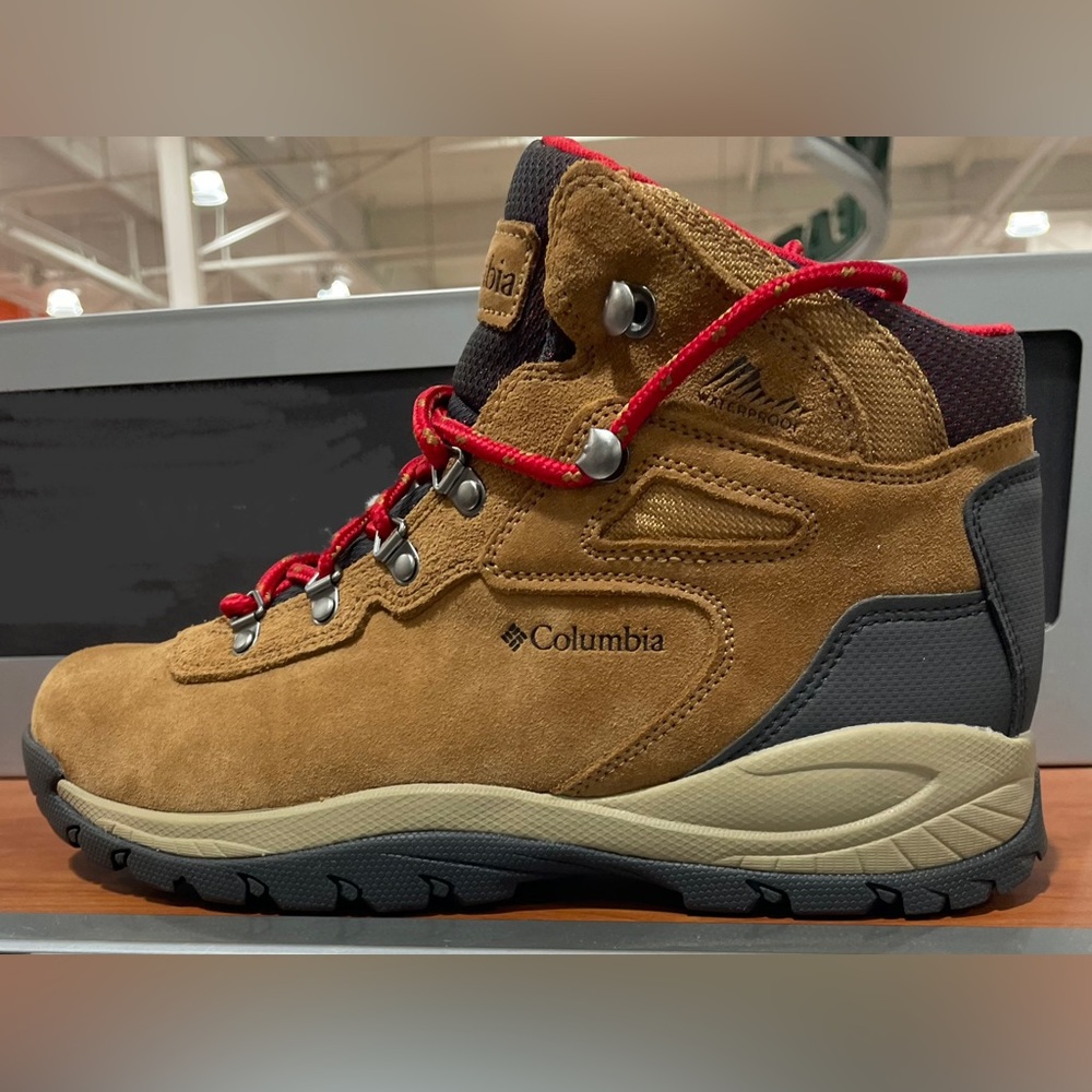 Columbia Women’s Newton Ridge Plus Mid Waterproof Hiking Boots